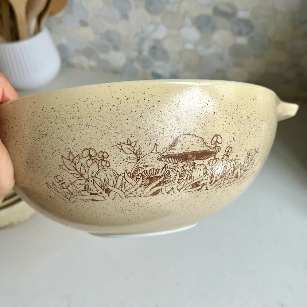 Vintage Pyrex Nesting Bowls Forest Fancies Mushroom Complete set of 4 - Picture 7 of 8
